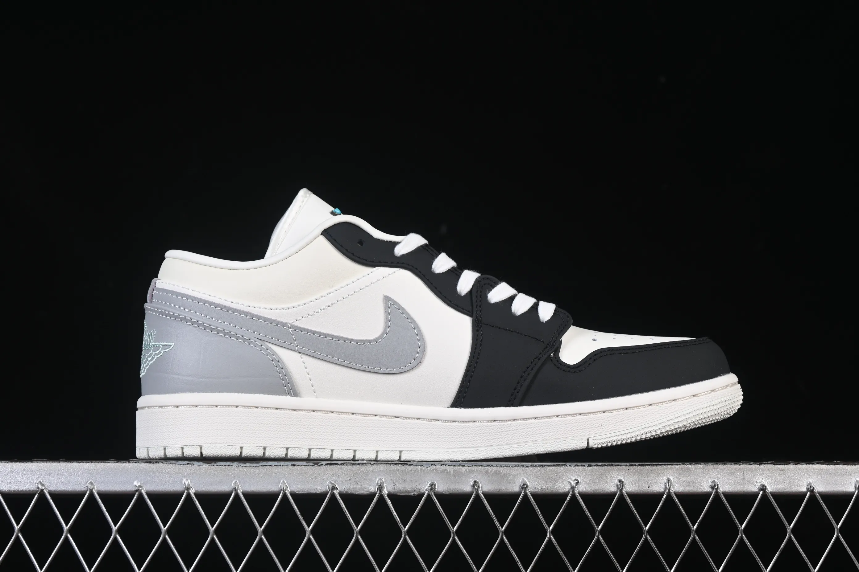 All categories Air Jordan Jordan series basketball shoes Air Jordan 1 Low G version pure original Air Jordan 1 Low AJ1 Joe 1 turquoise low-top retro culture basketball shoes IO2242-101